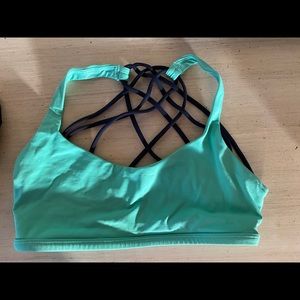 Lululemon free to be wild bra